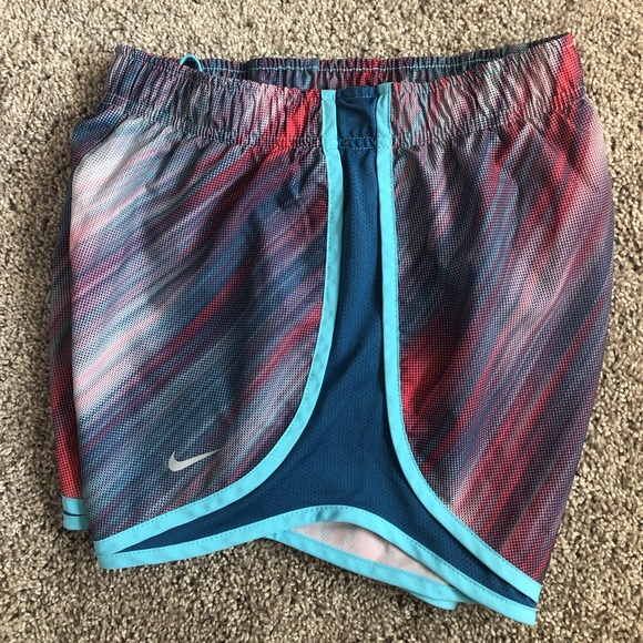 Nike running shorts - Picture 4 of 4